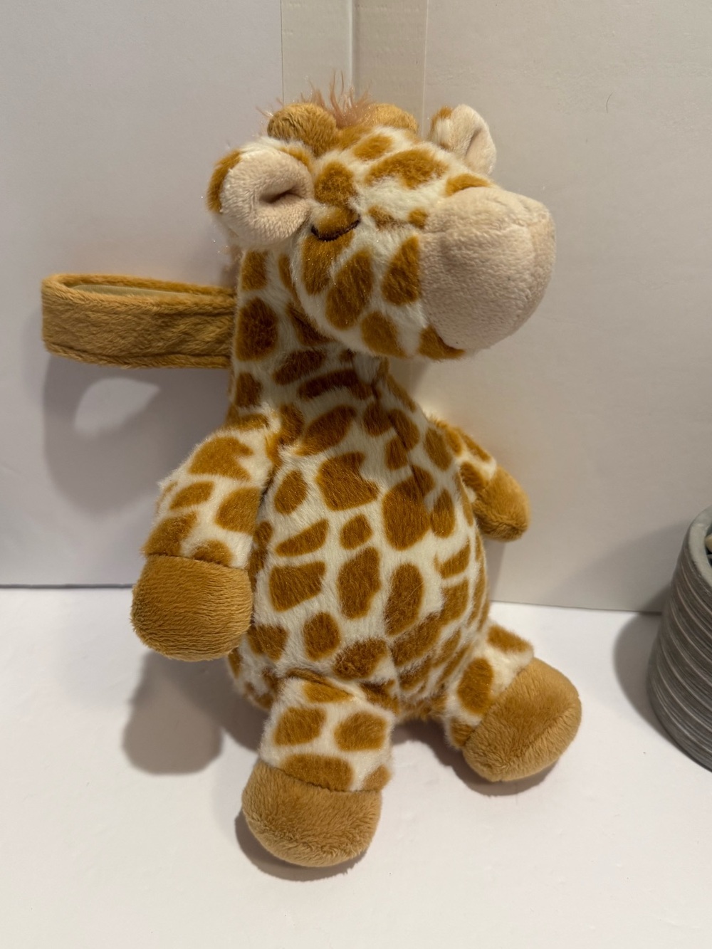 Cloud B Plush Giraffe soothing baby sounds- with timer, 23 or 46 minutes